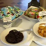 La Roseraie Restaurant Hotell