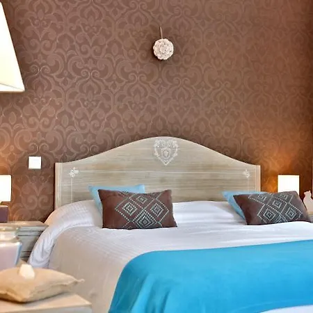 Otel La Roseraie Restaurant 3*