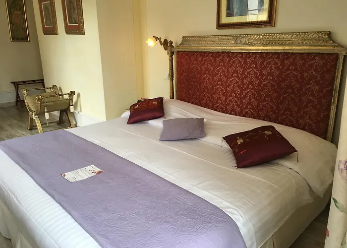 La Roseraie Restaurant Hotel 3*